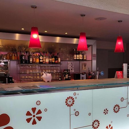 Ibis Saintes Hotel Екстериор снимка