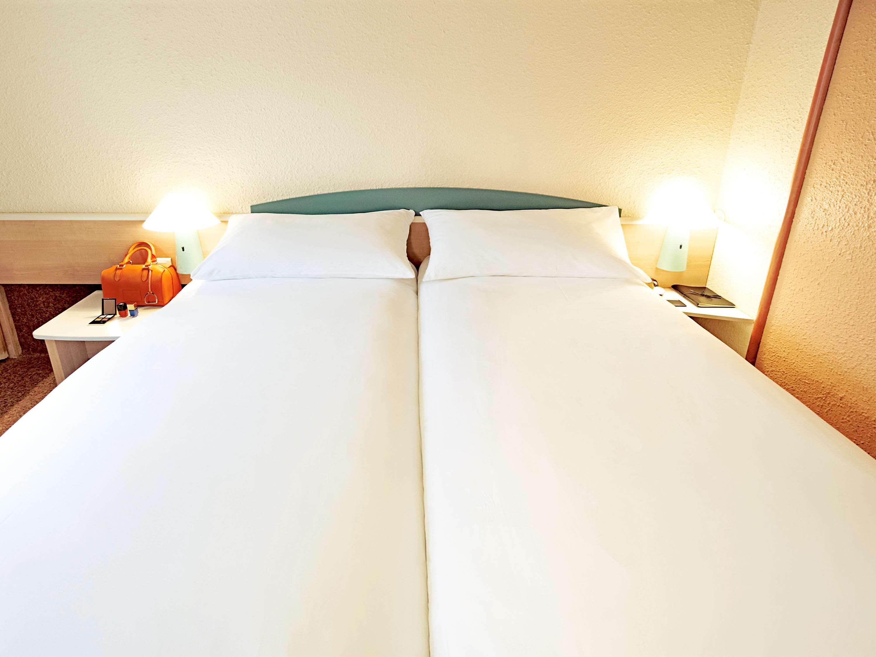 Ibis Saintes Hotel Екстериор снимка