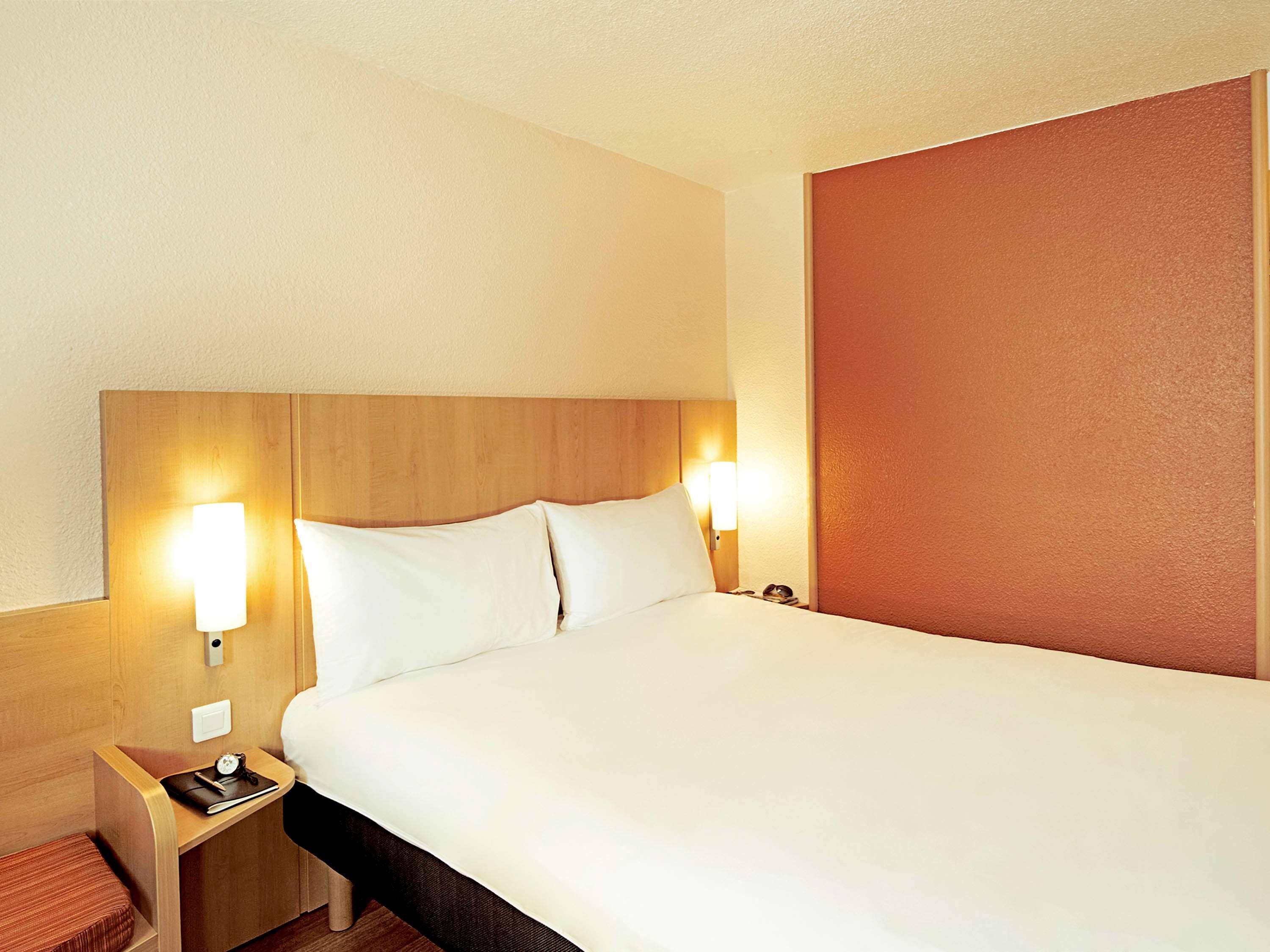 Ibis Saintes Hotel Екстериор снимка