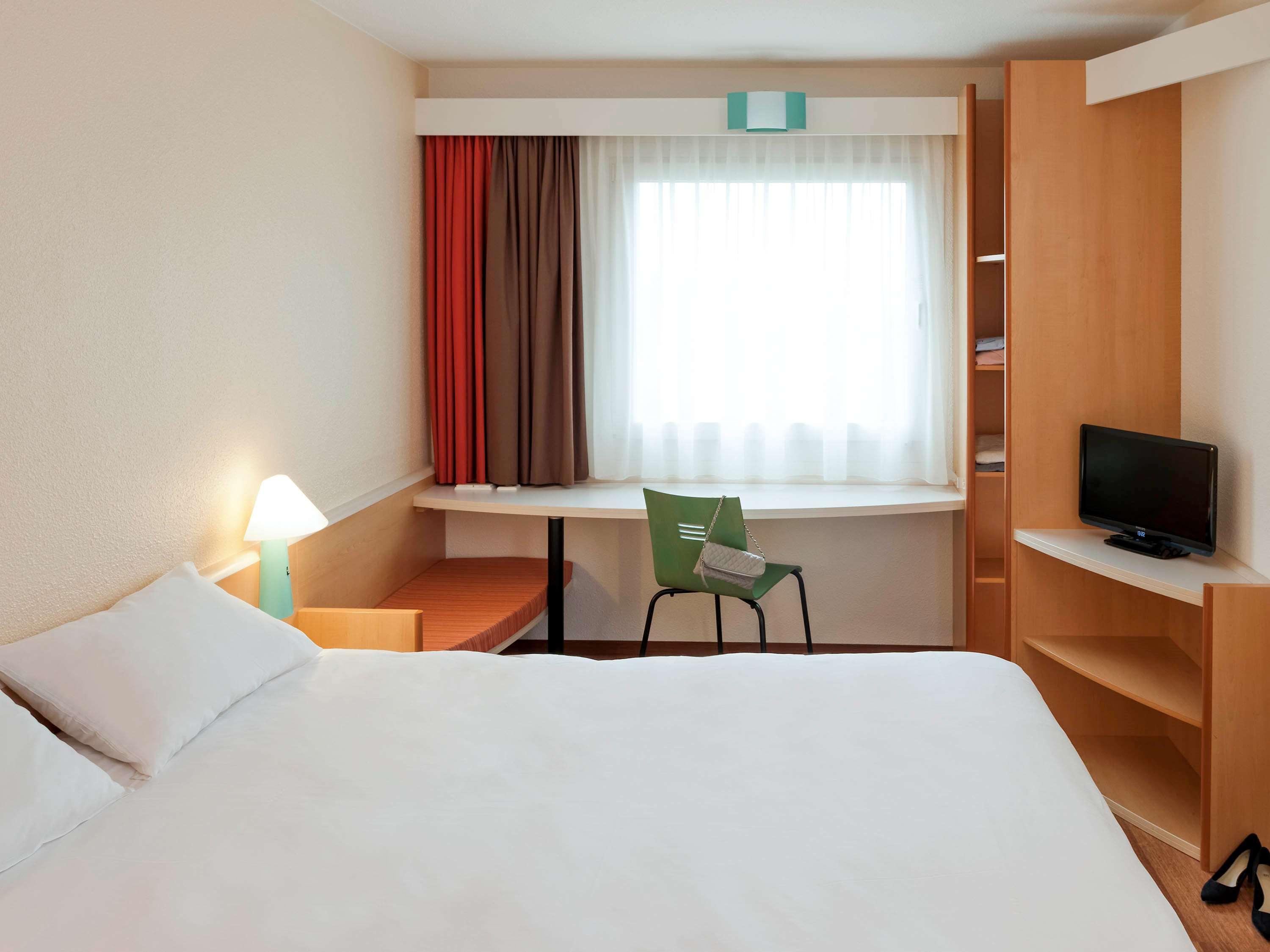 Ibis Saintes Hotel Екстериор снимка