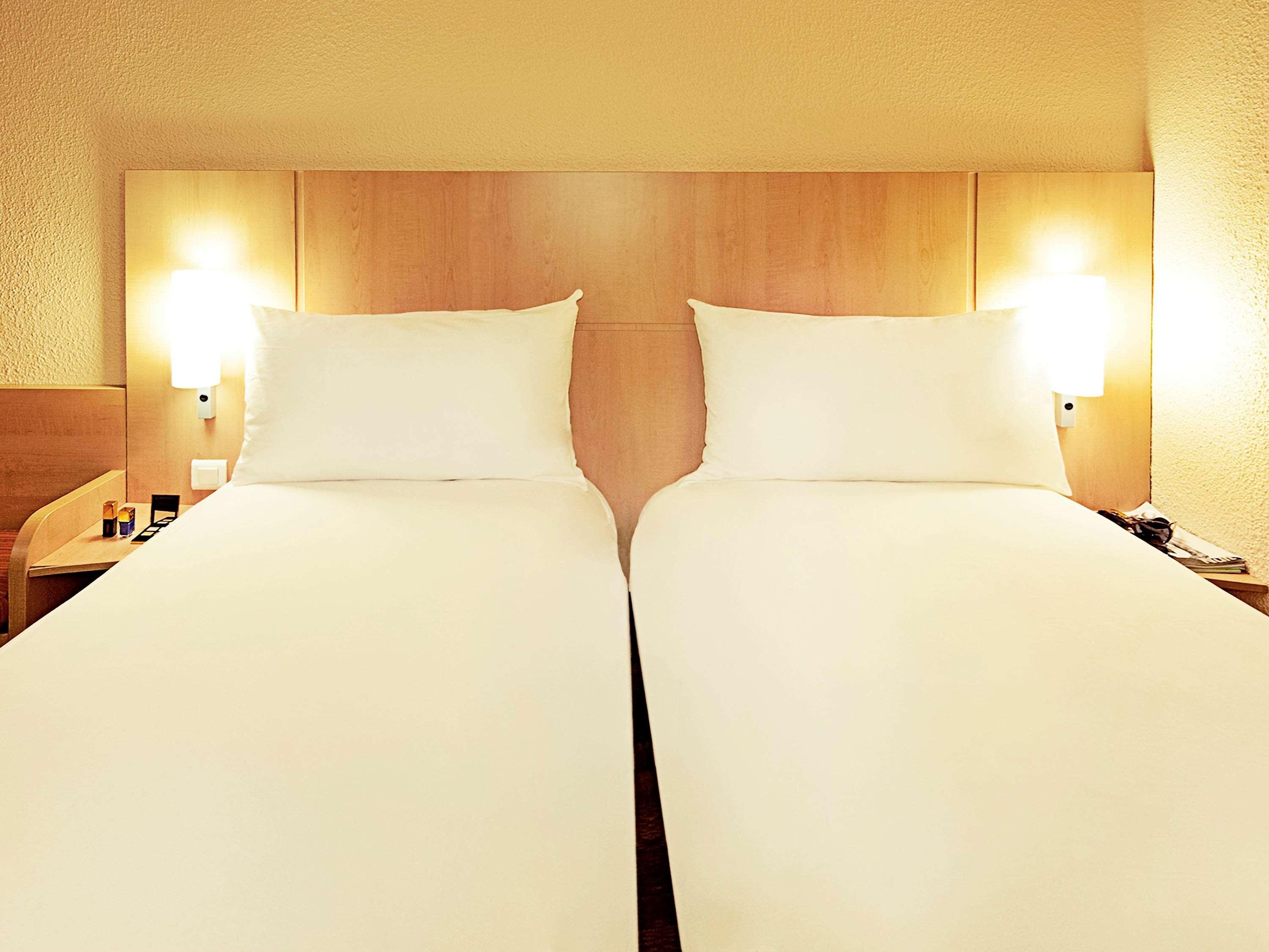 Ibis Saintes Hotel Екстериор снимка