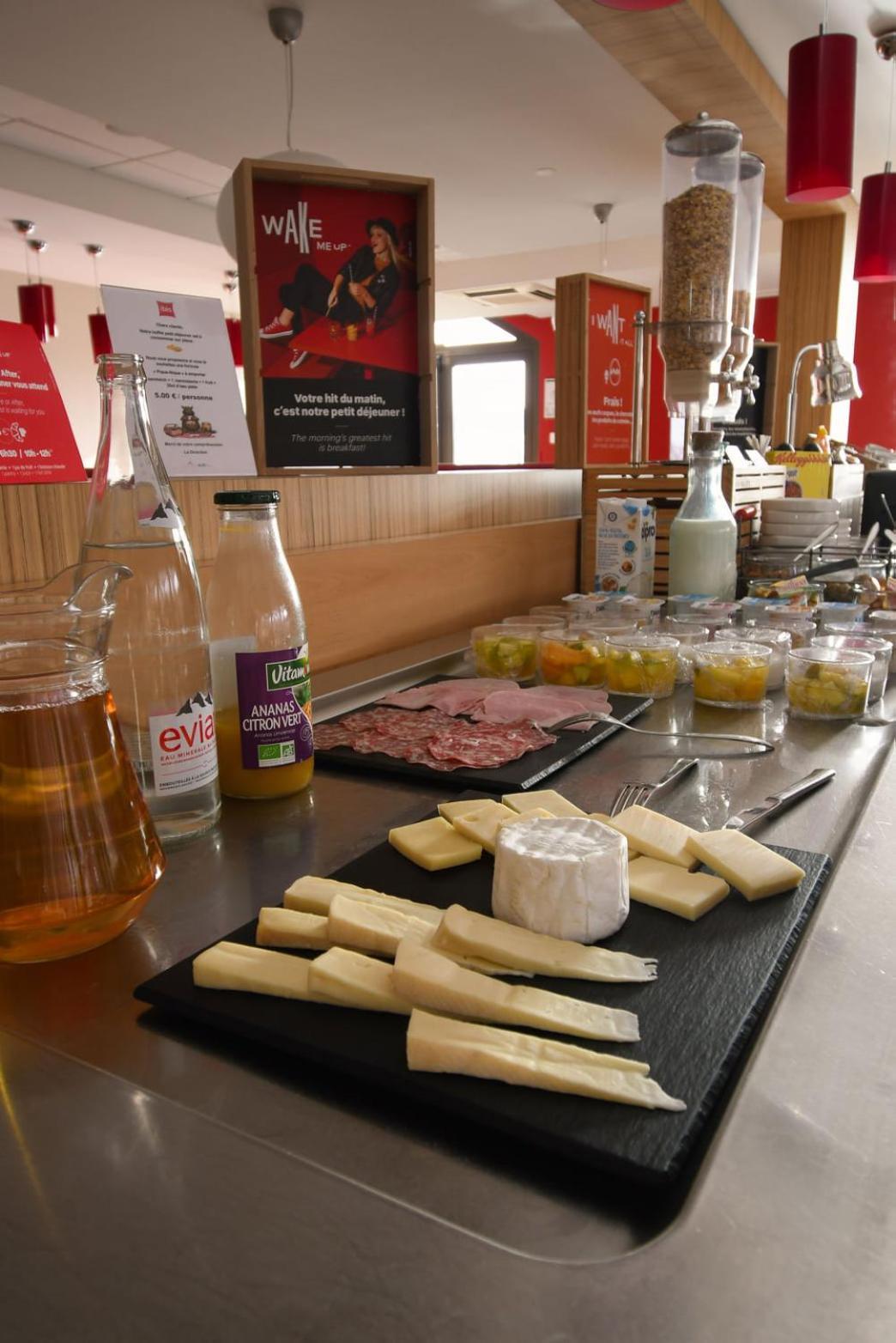 Ibis Saintes Hotel Екстериор снимка