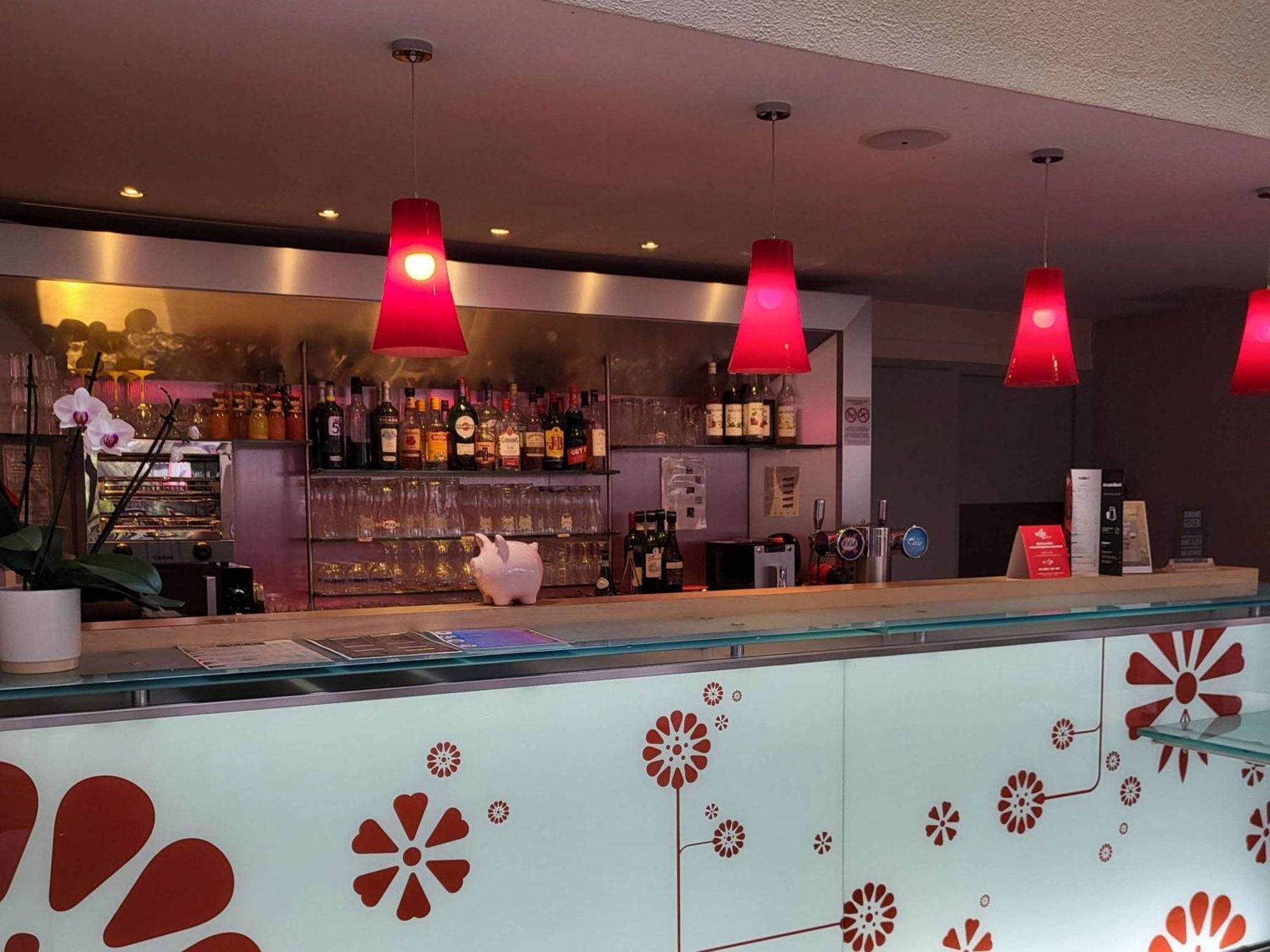 Ibis Saintes Hotel Екстериор снимка