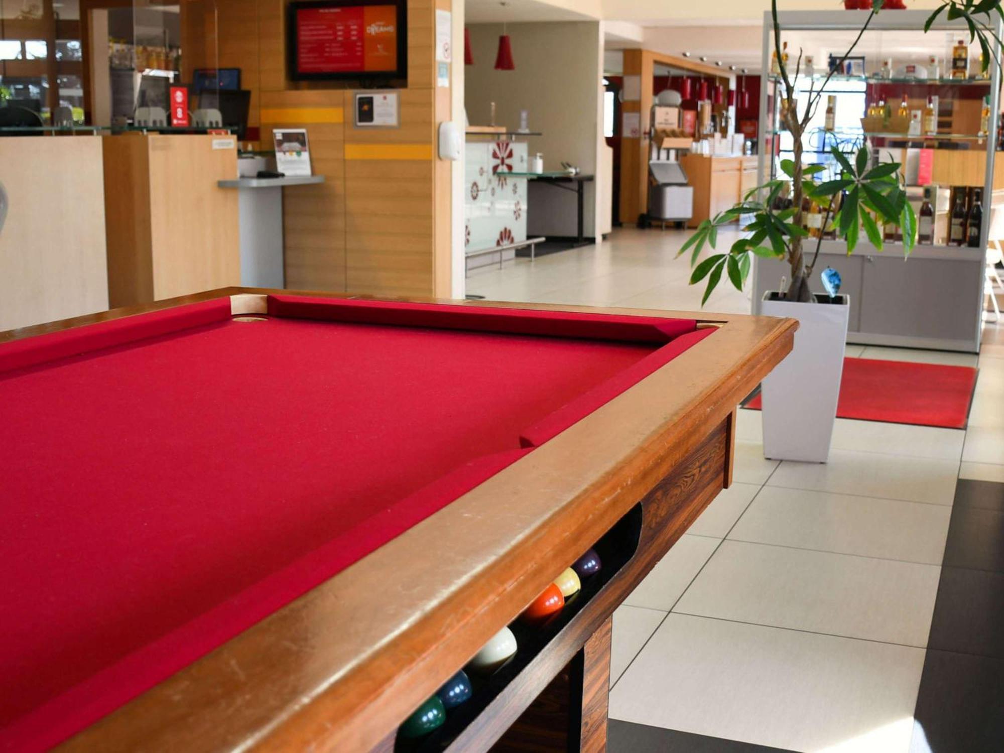 Ibis Saintes Hotel Екстериор снимка