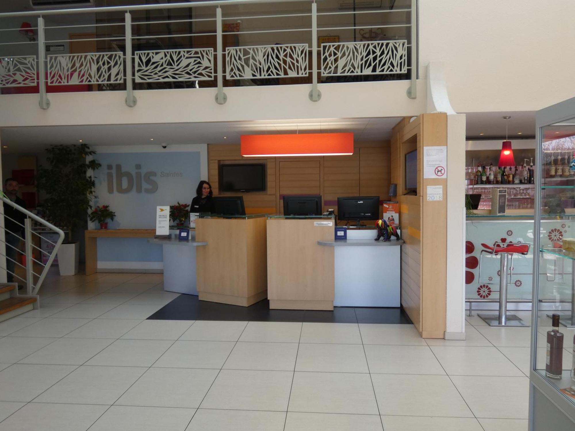 Ibis Saintes Hotel Екстериор снимка