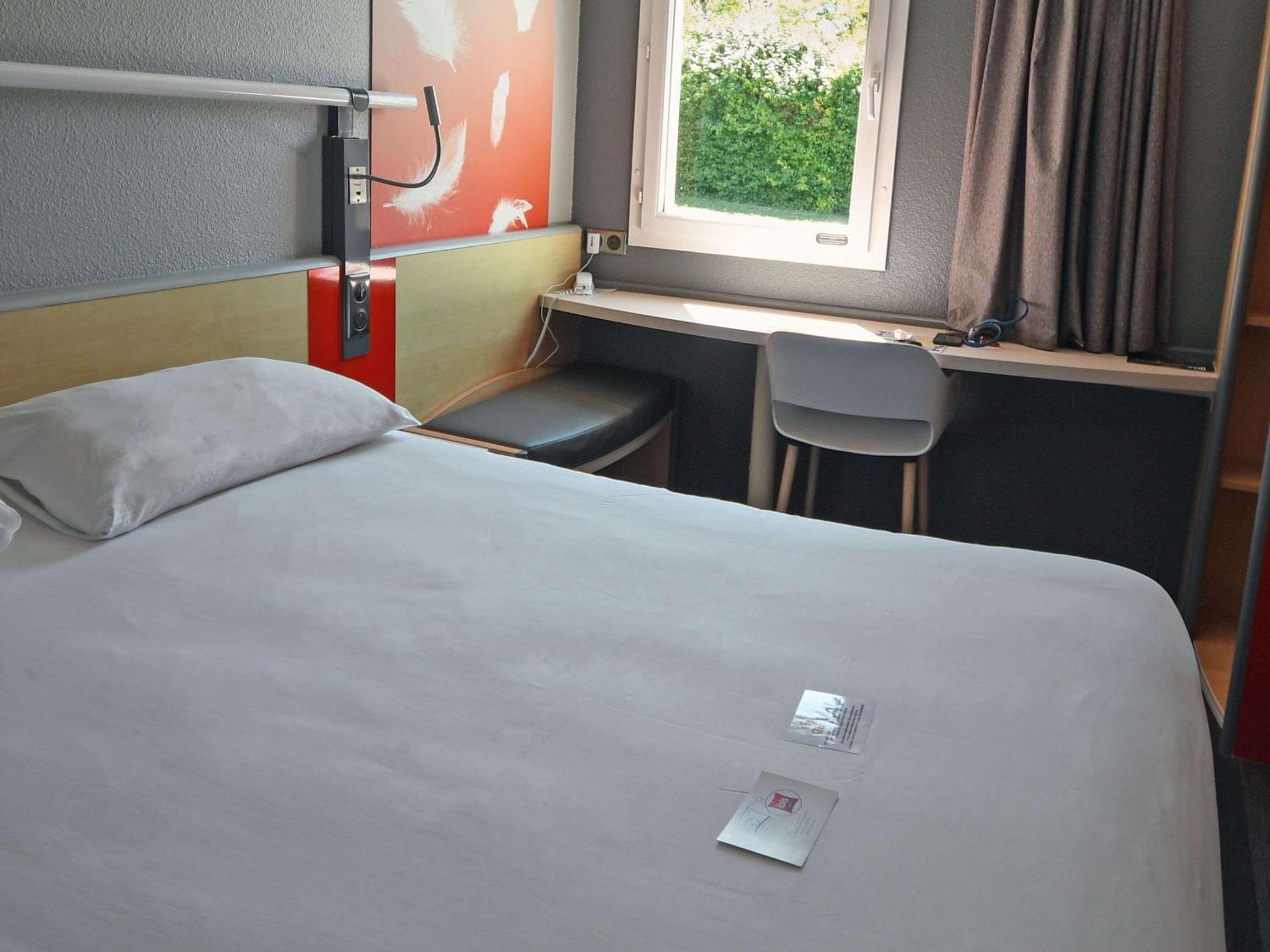 Ibis Saintes Hotel Екстериор снимка